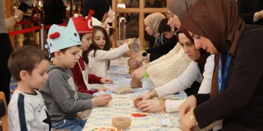 Okula-Bi-Mola-Etkinligi-Renkli-Stantlarla-Devam-Ediyor-featured