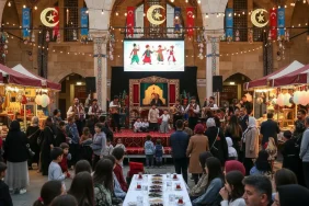 Gebze-Kent-Meydaninda-Ramazan-Ruhu-ve-Geleneksel-Eglenceler-gemini