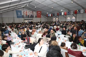 Izmitteki-Kardeslik-Sofrasinda-Buyuksehir-Bereketi-Yasaniyor-featured