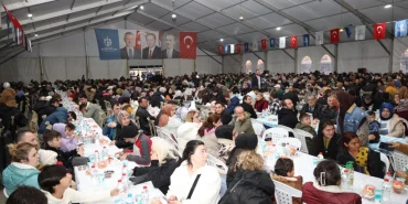 Izmitteki-Kardeslik-Sofrasinda-Buyuksehir-Bereketi-Yasaniyor-featured