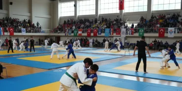 Kocaelide-Judo-Heyecani-10-Ilden-650-Sporcu-Minderde-Bulustu-gemini
